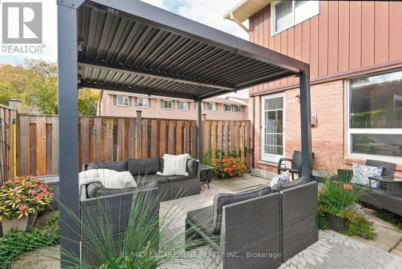 14 - 66 SUMMERCREST DRIVE