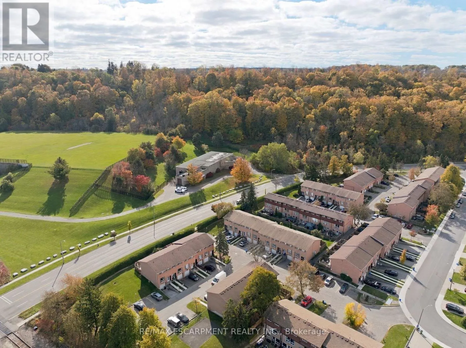 14 - 66 SUMMERCREST DRIVE