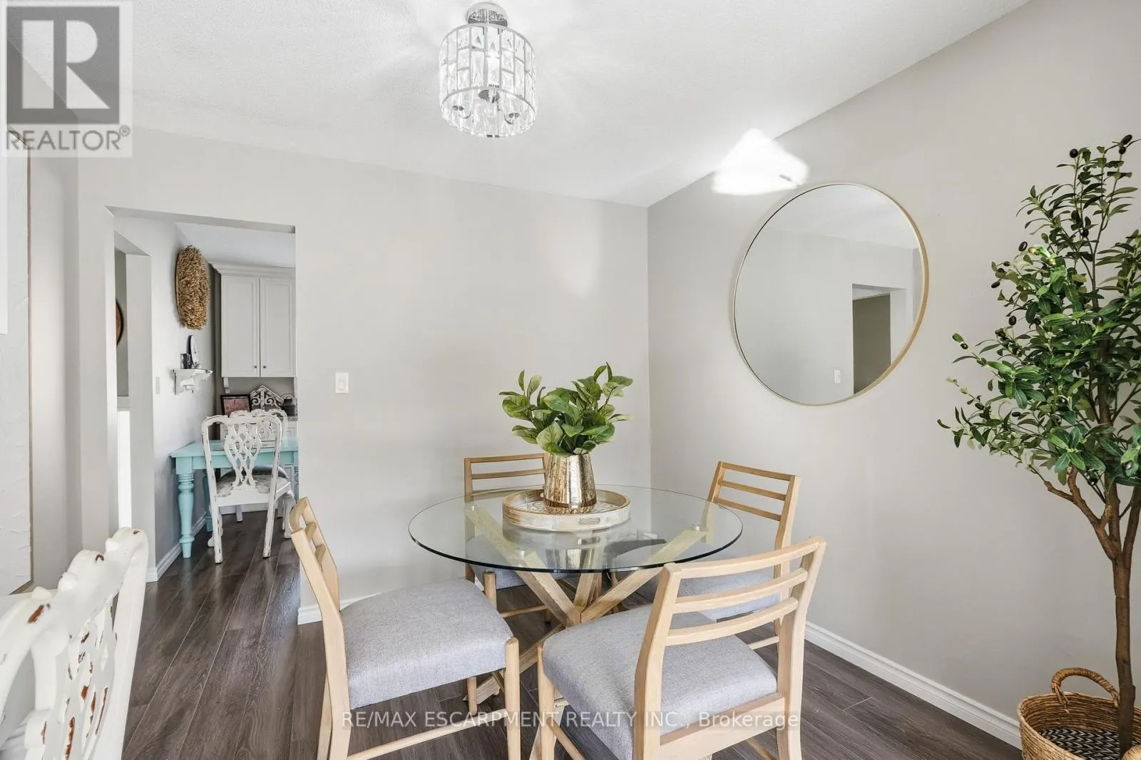 14 - 66 SUMMERCREST DRIVE