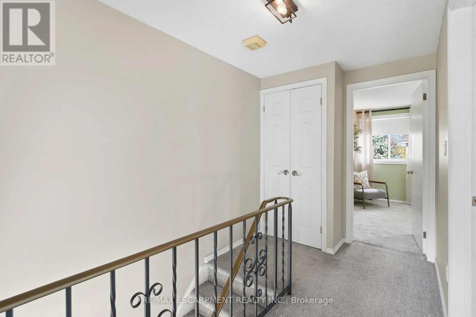 14 - 66 SUMMERCREST DRIVE