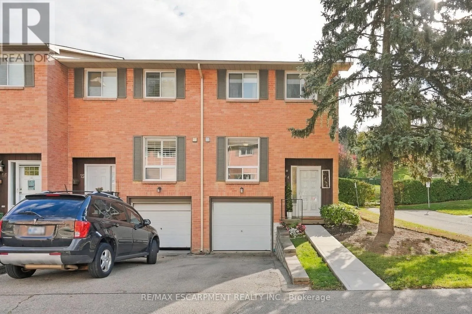 14 - 66 SUMMERCREST DRIVE