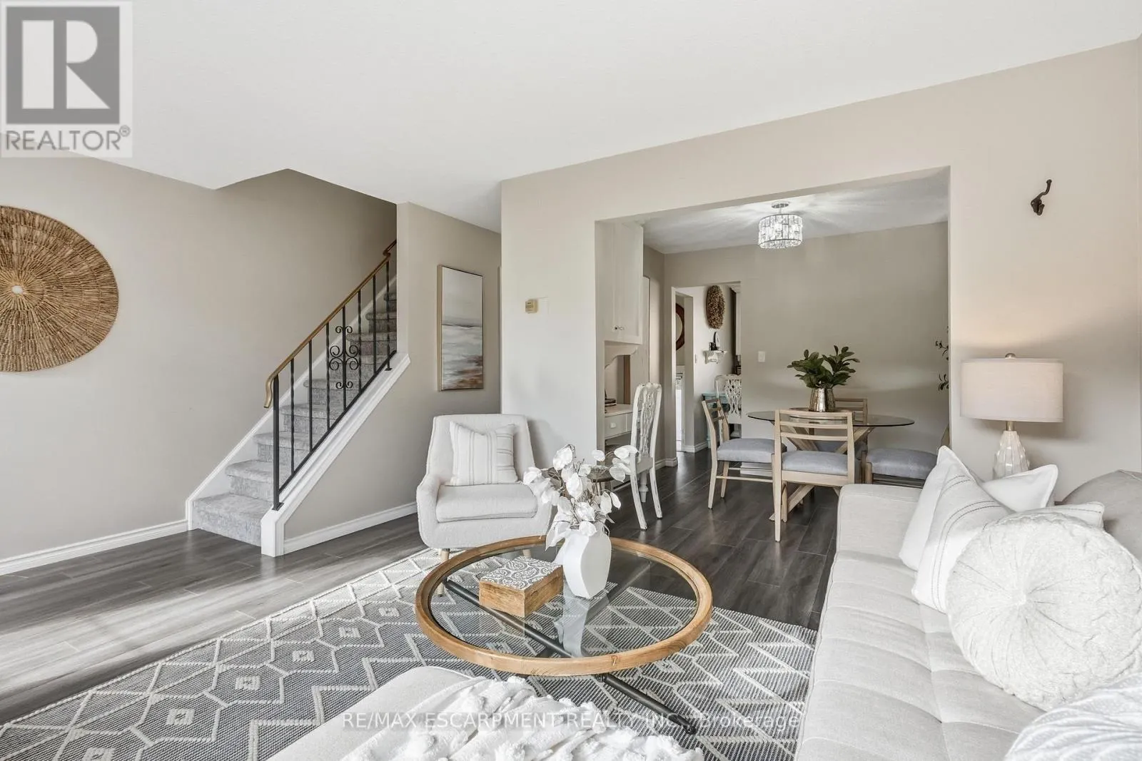 14 - 66 SUMMERCREST DRIVE