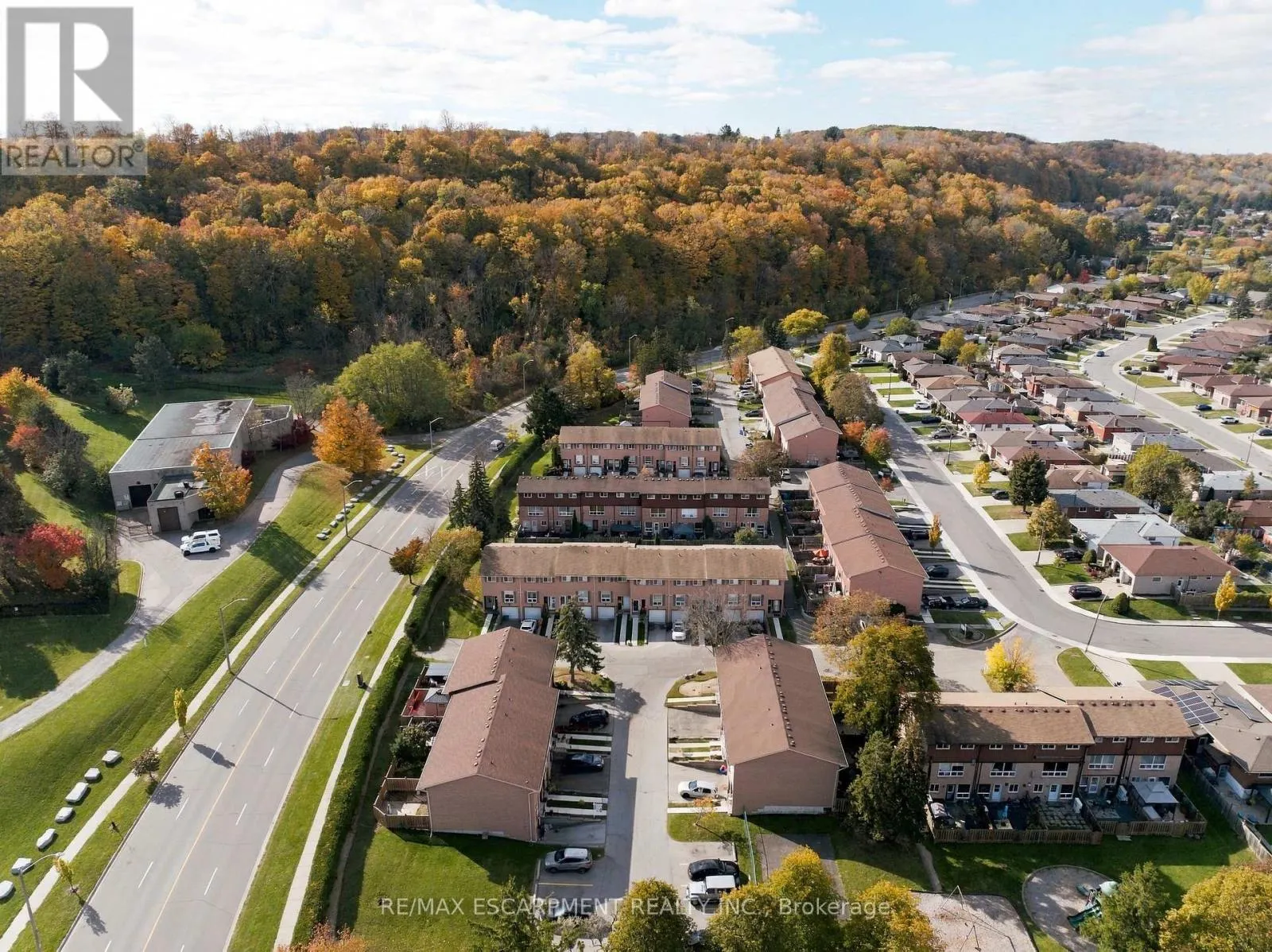 14 - 66 SUMMERCREST DRIVE