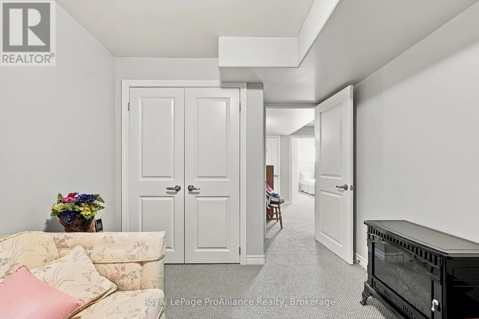 31 COBBLESTONE STREET
