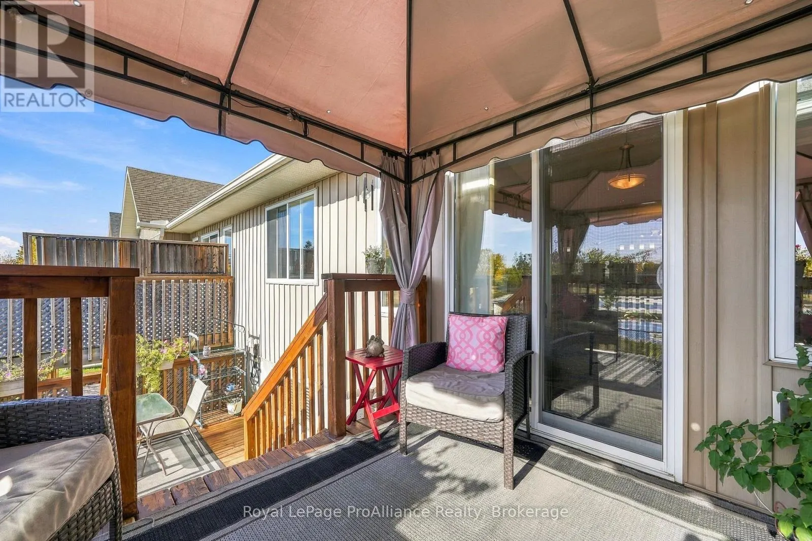 31 COBBLESTONE STREET