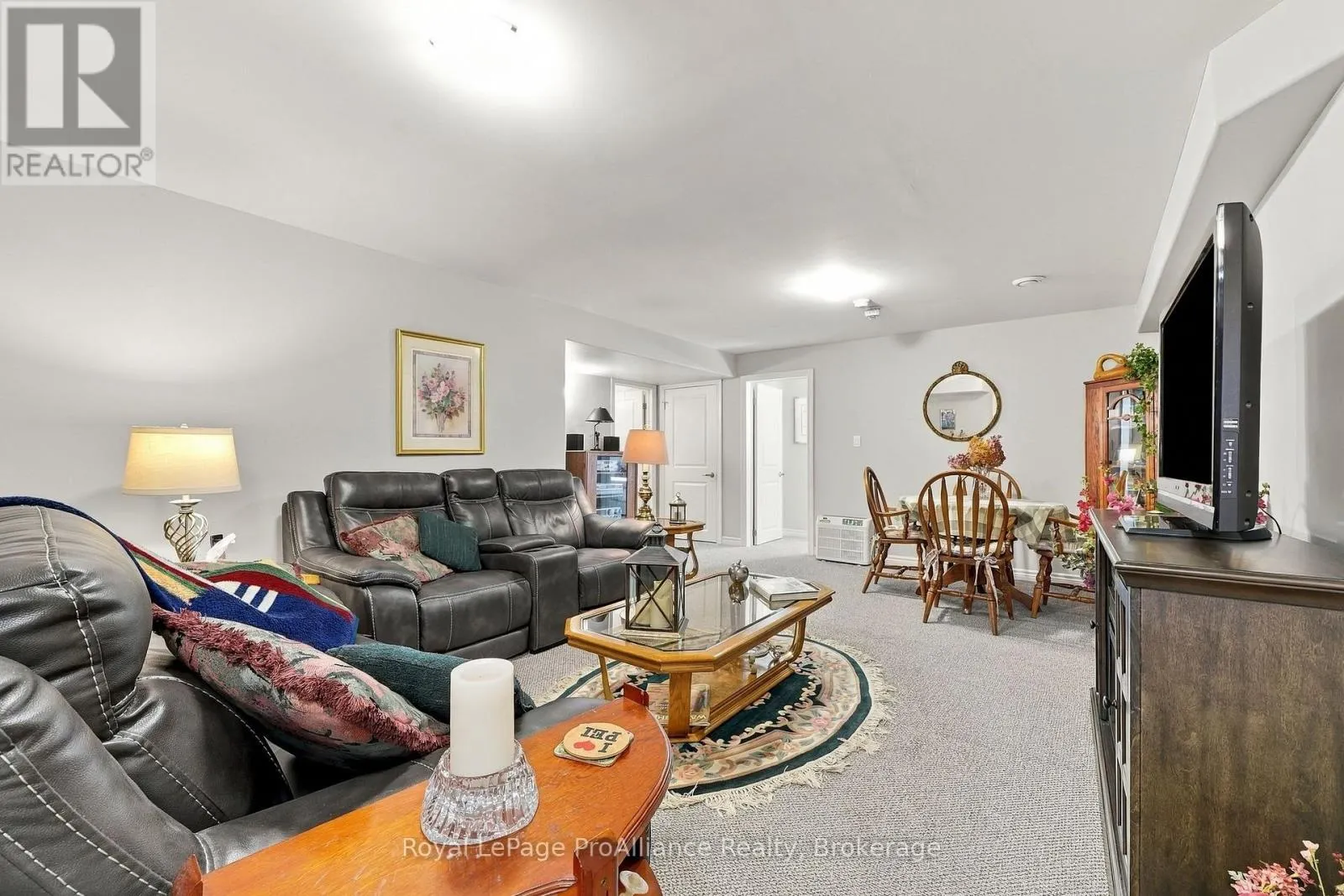 31 COBBLESTONE STREET