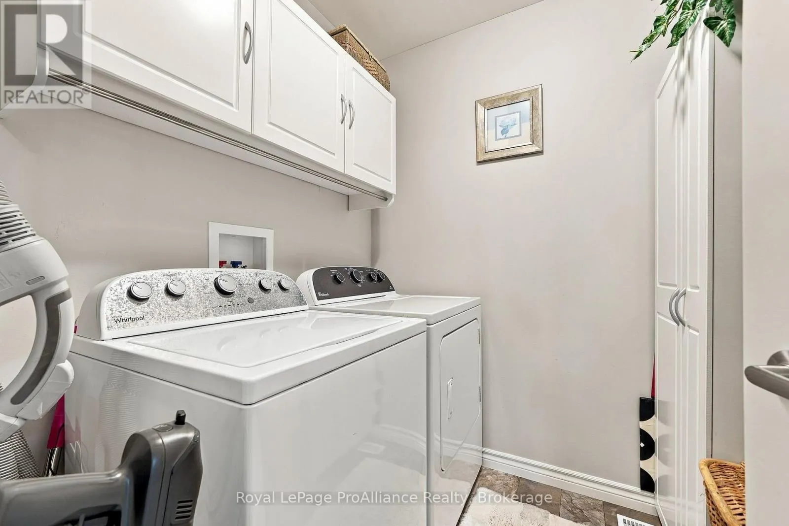 31 COBBLESTONE STREET