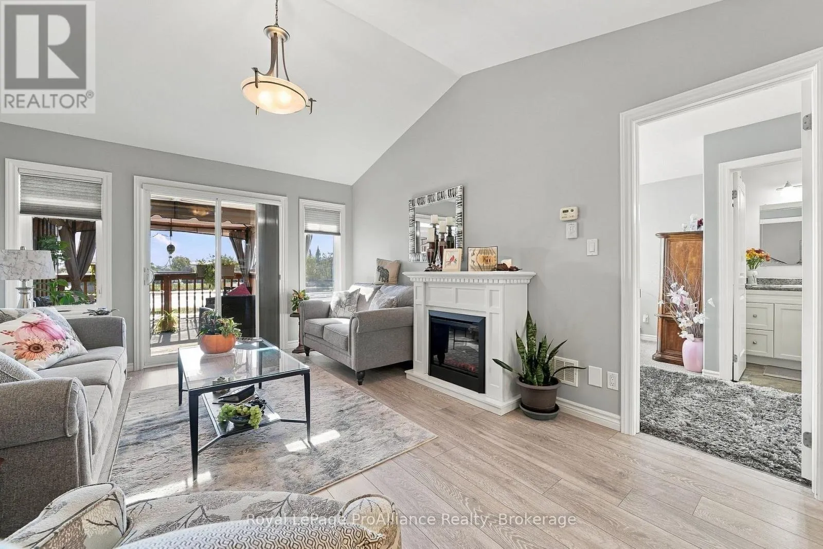 31 COBBLESTONE STREET