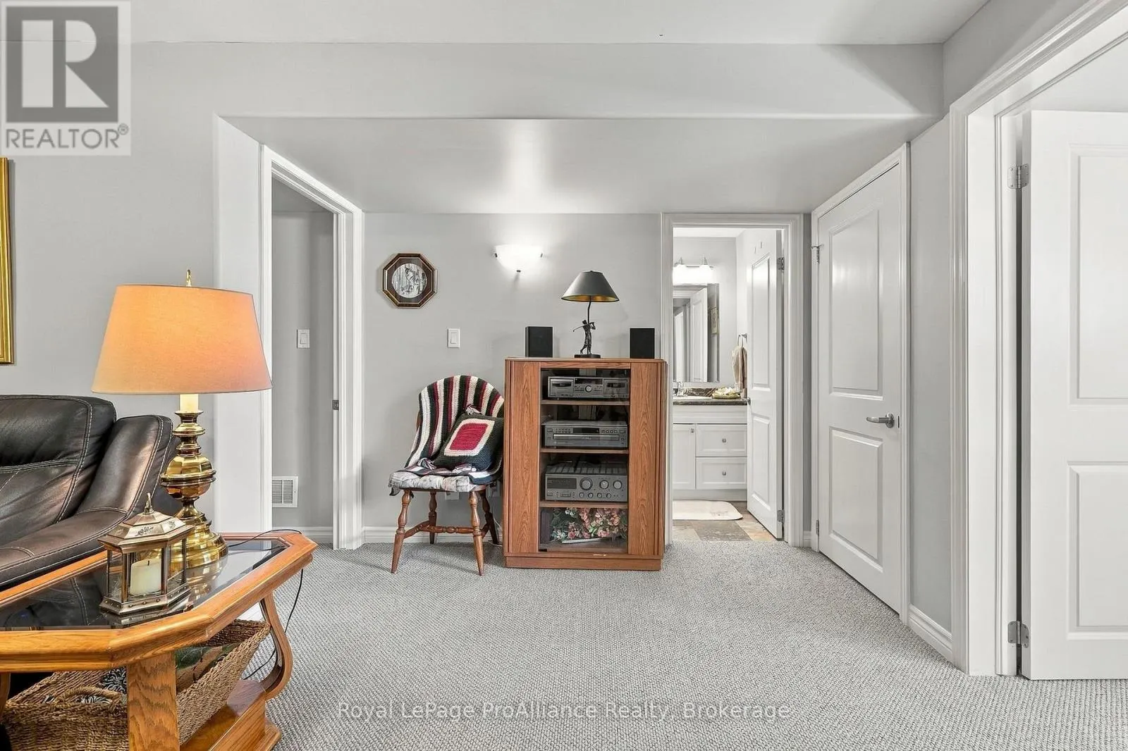 31 COBBLESTONE STREET