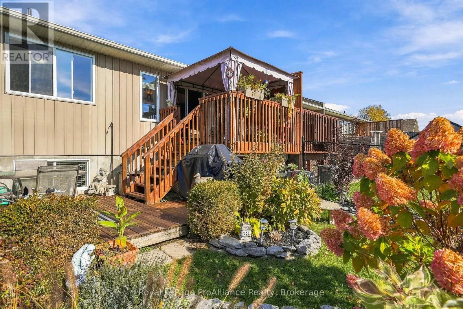 31 COBBLESTONE STREET