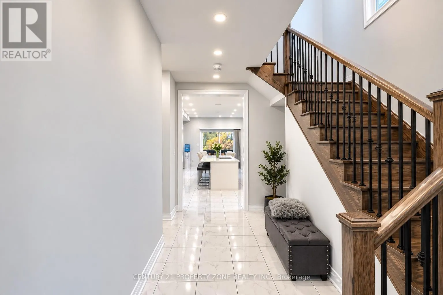 72 SLATER STREET