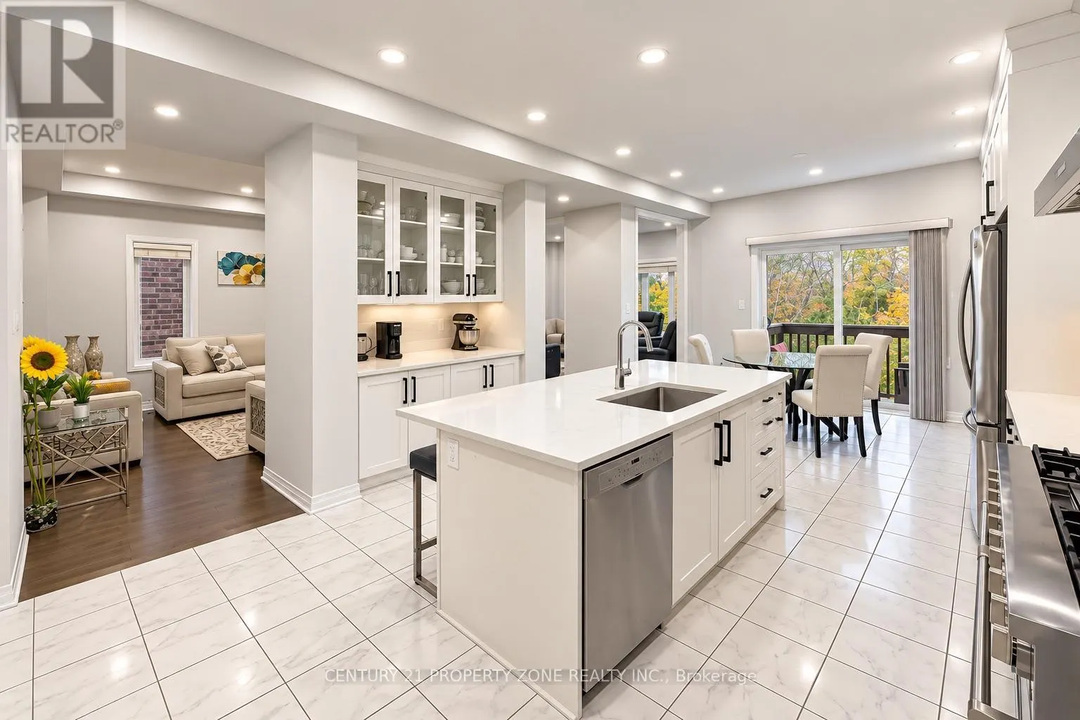 72 SLATER STREET
