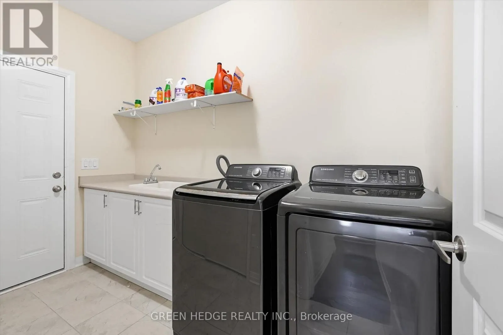 4033 CACHET COURT
