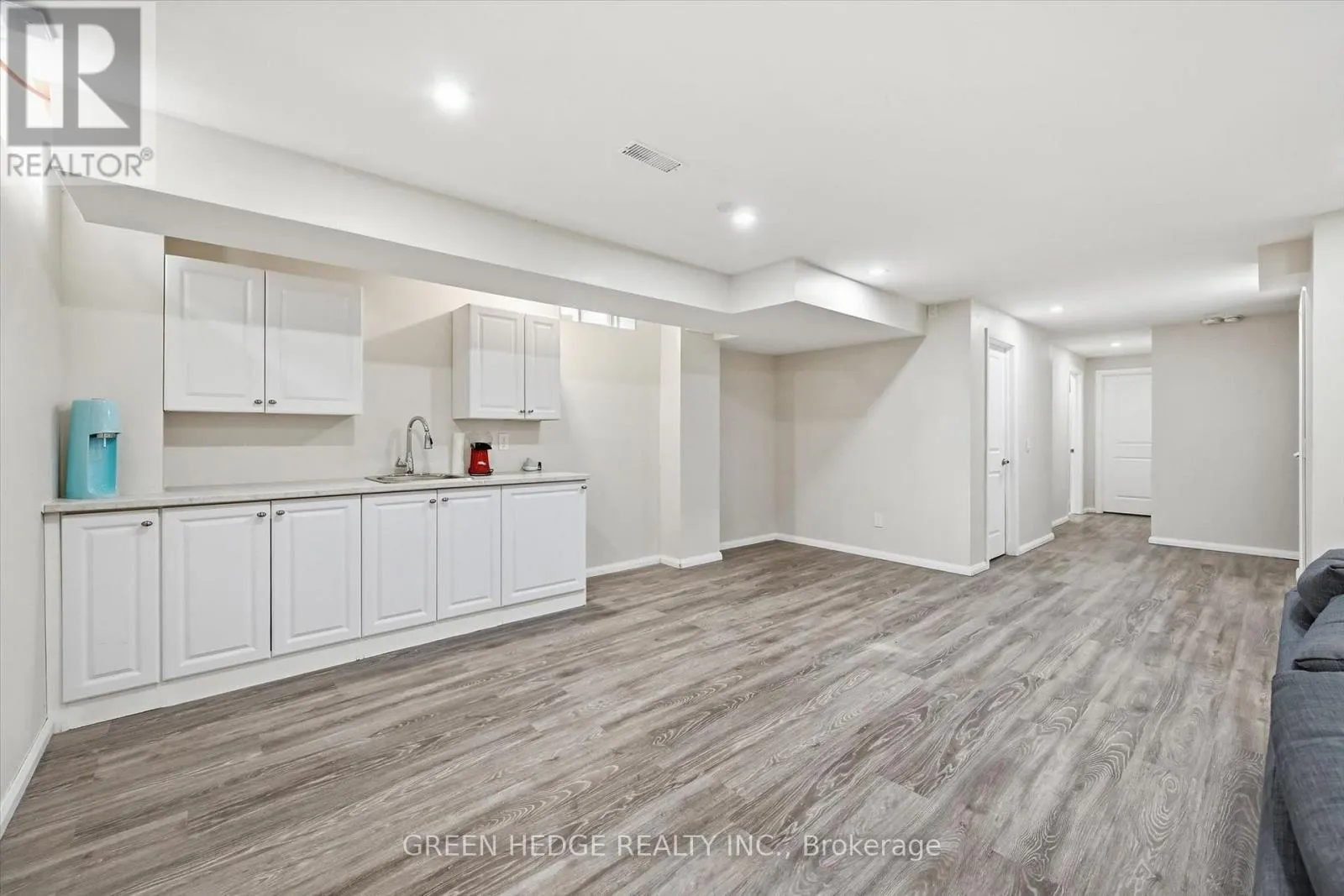4033 CACHET COURT