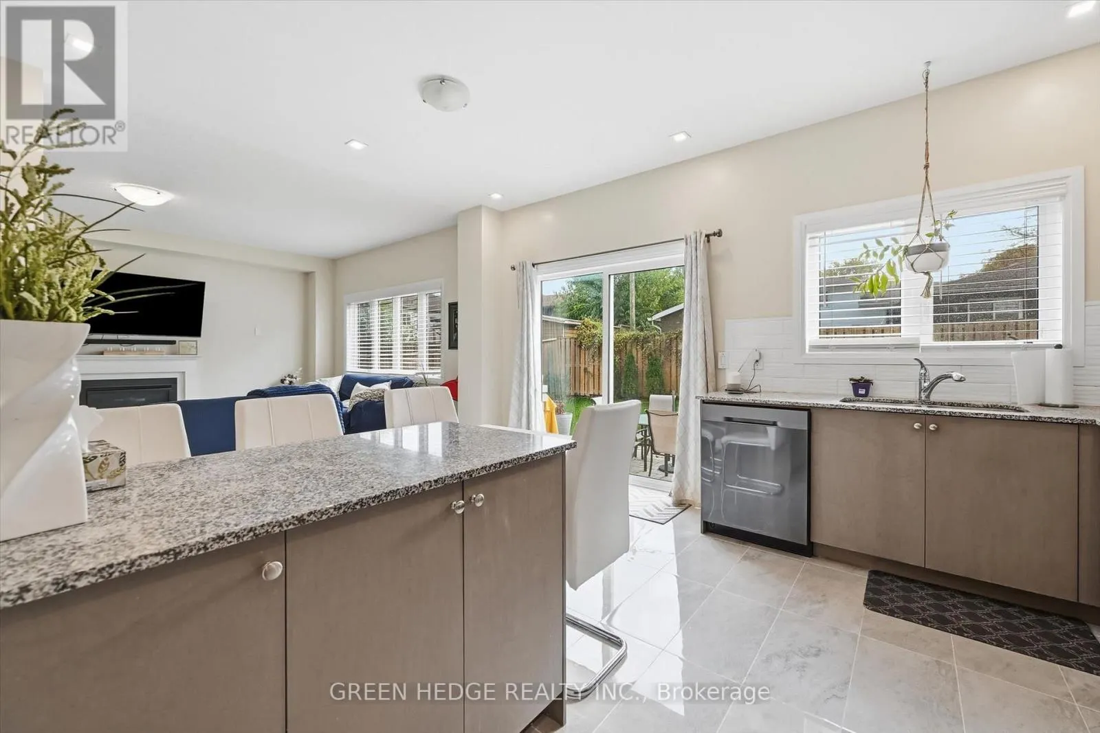 4033 CACHET COURT