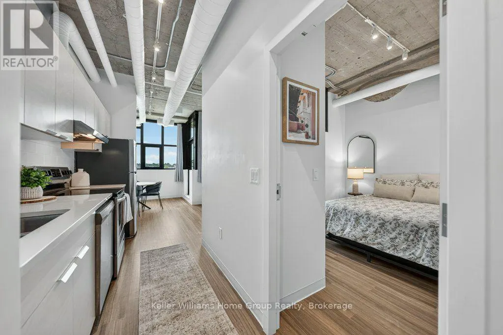 304 - 120 HURON STREET #304