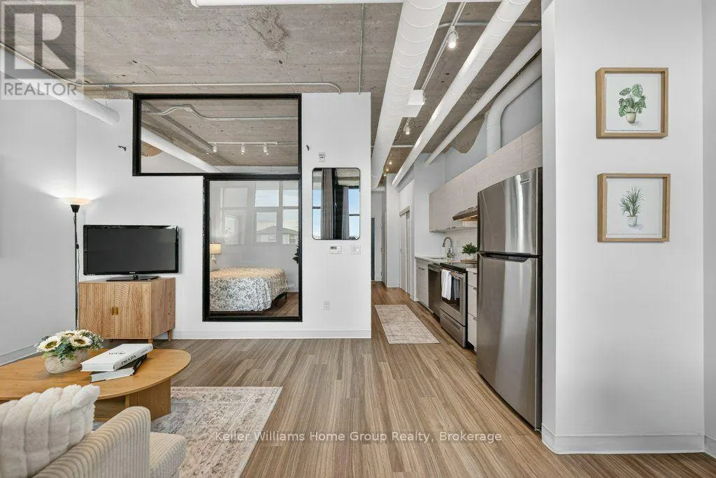 304 - 120 HURON STREET #304