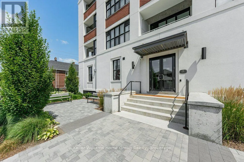 304 - 120 HURON STREET #304