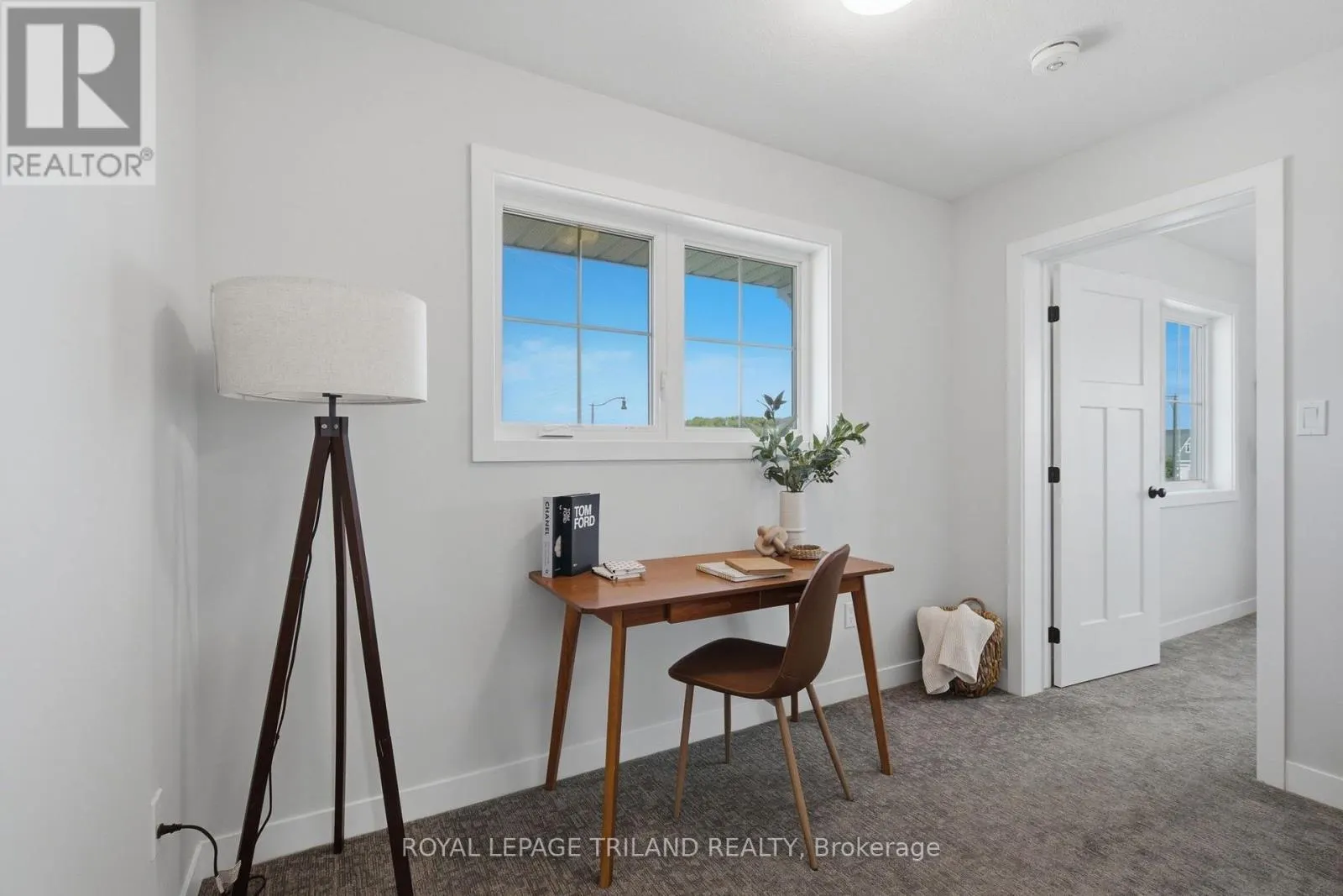1 HAWKE LANE