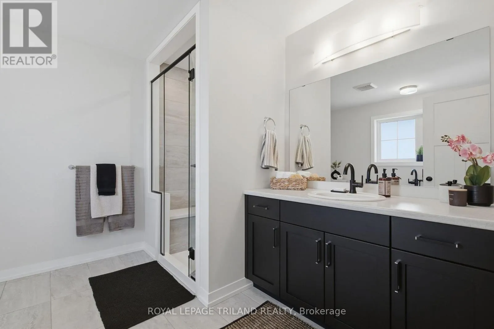 1 HAWKE LANE