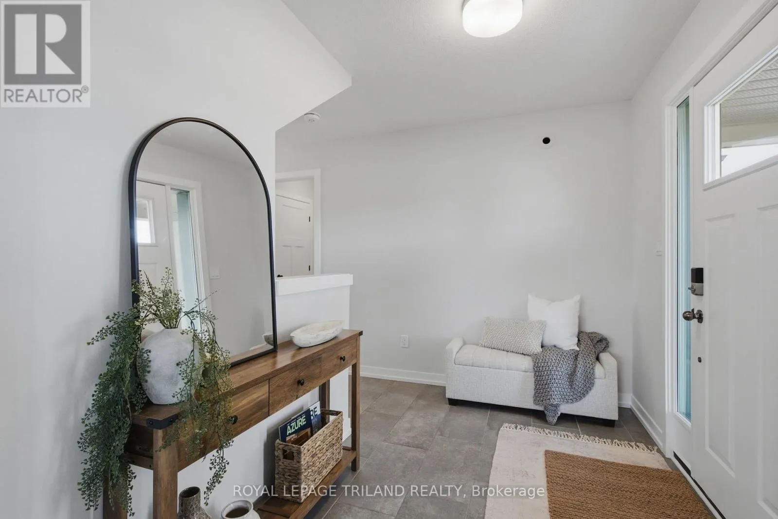 1 HAWKE LANE