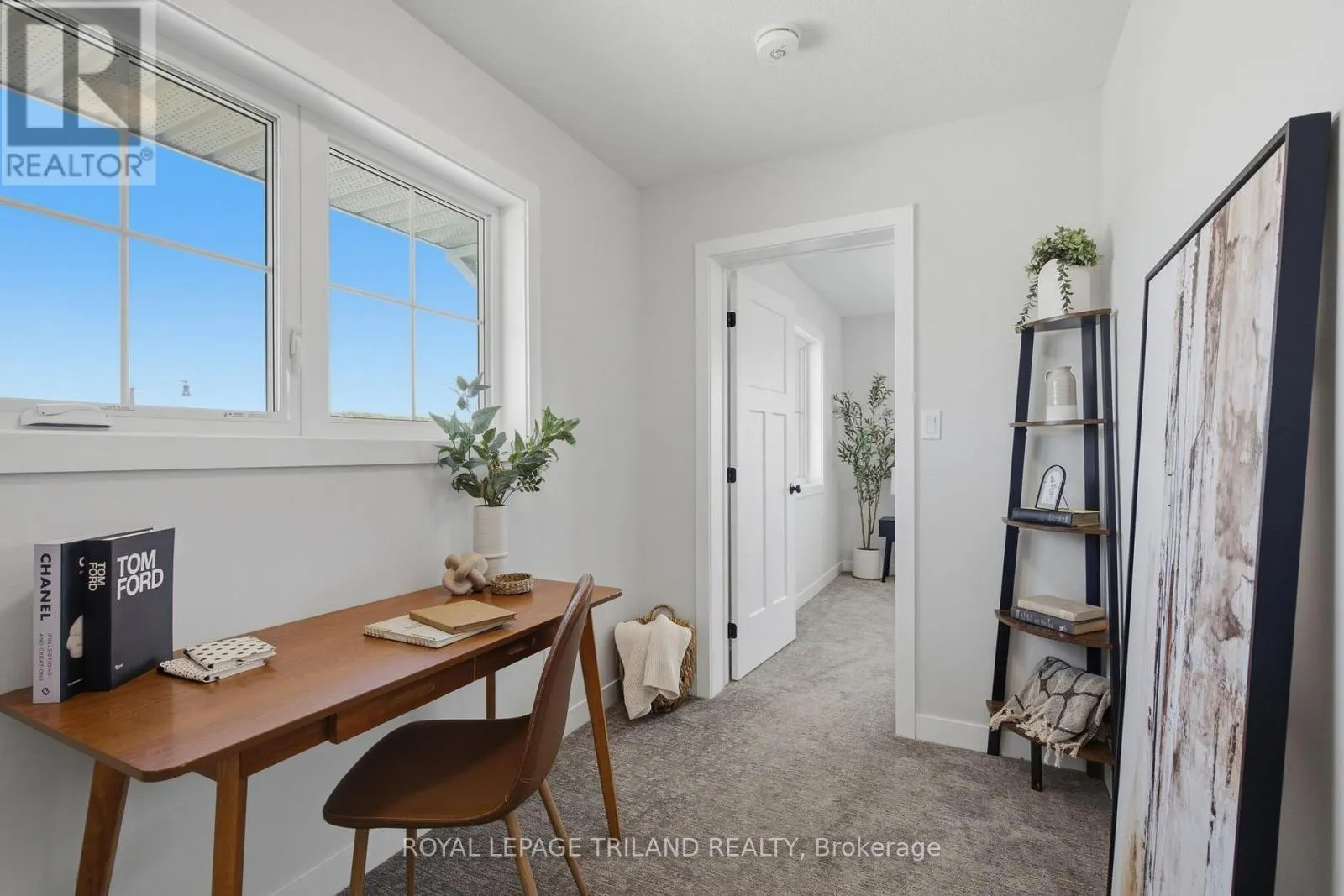 1 HAWKE LANE