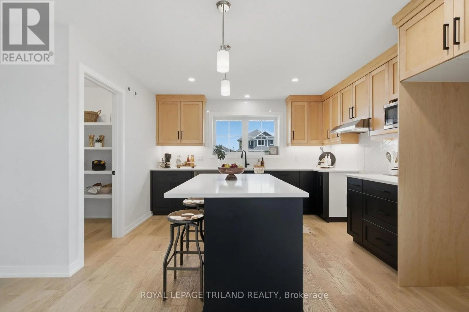 1 HAWKE LANE
