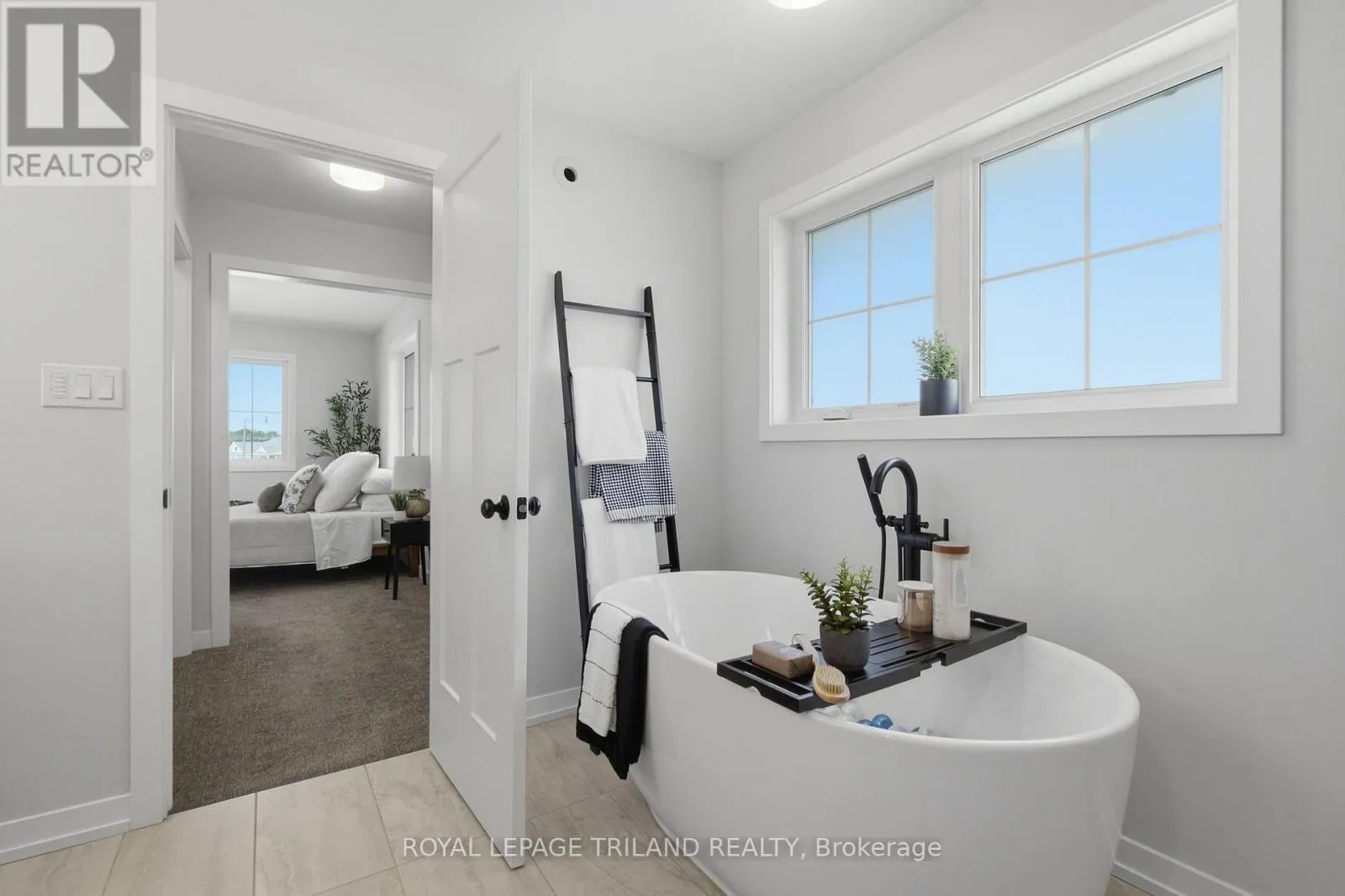 1 HAWKE LANE