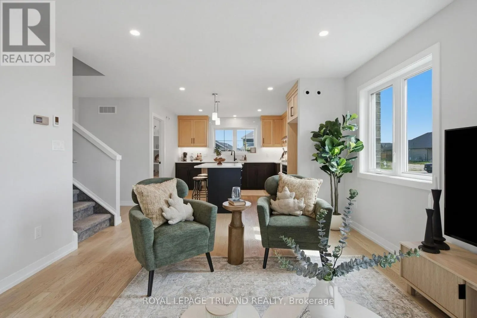 1 HAWKE LANE