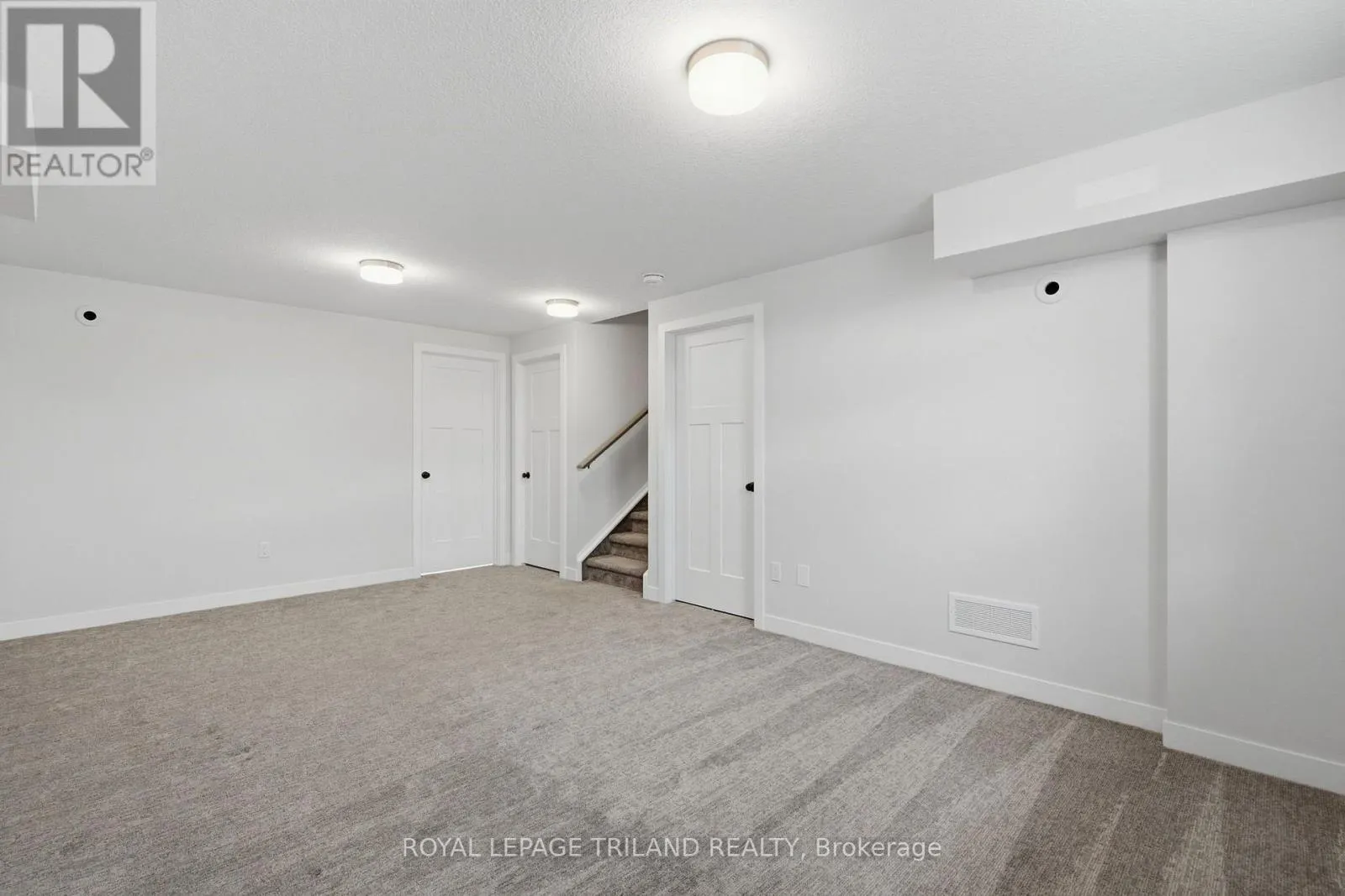 1 HAWKE LANE