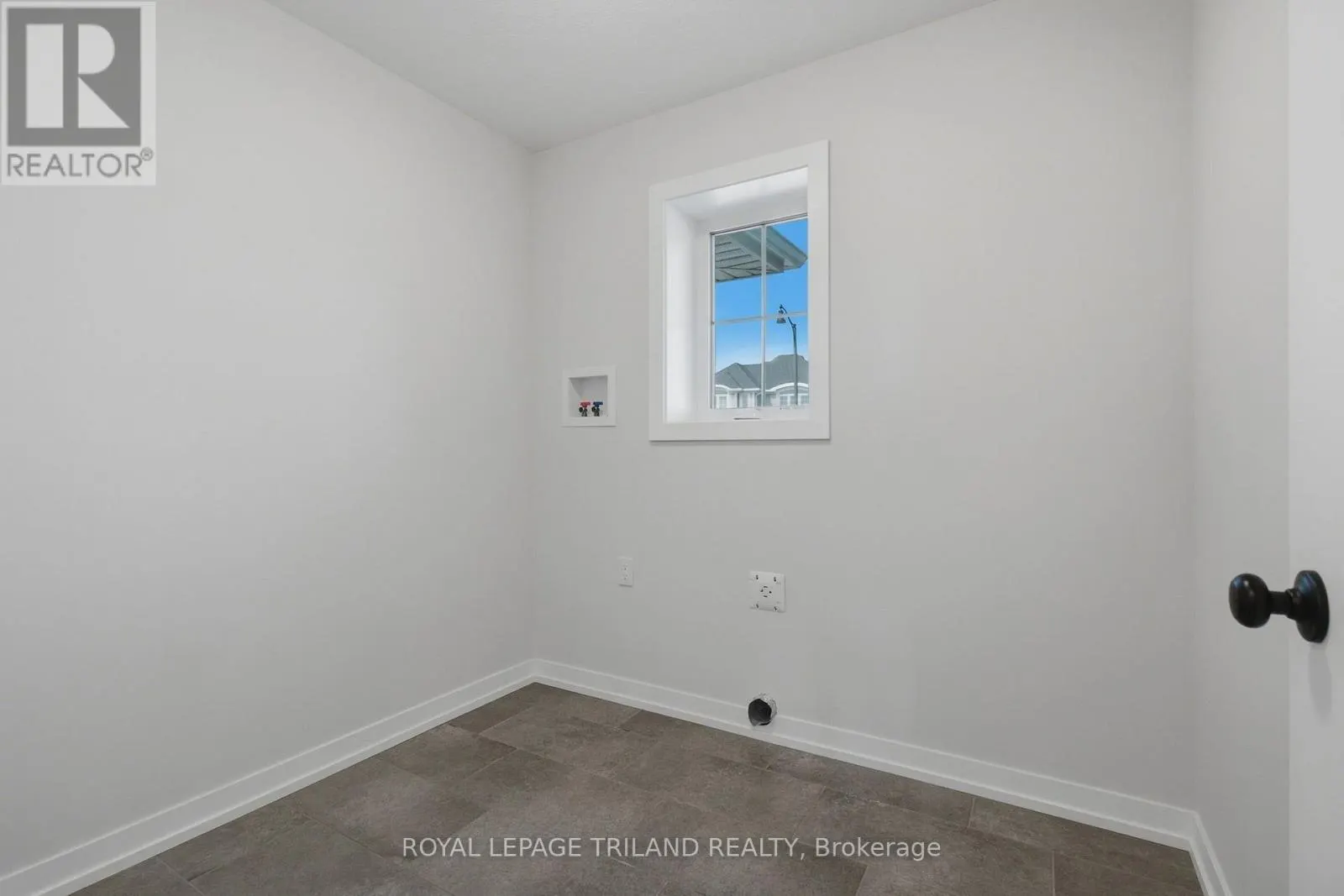 1 HAWKE LANE