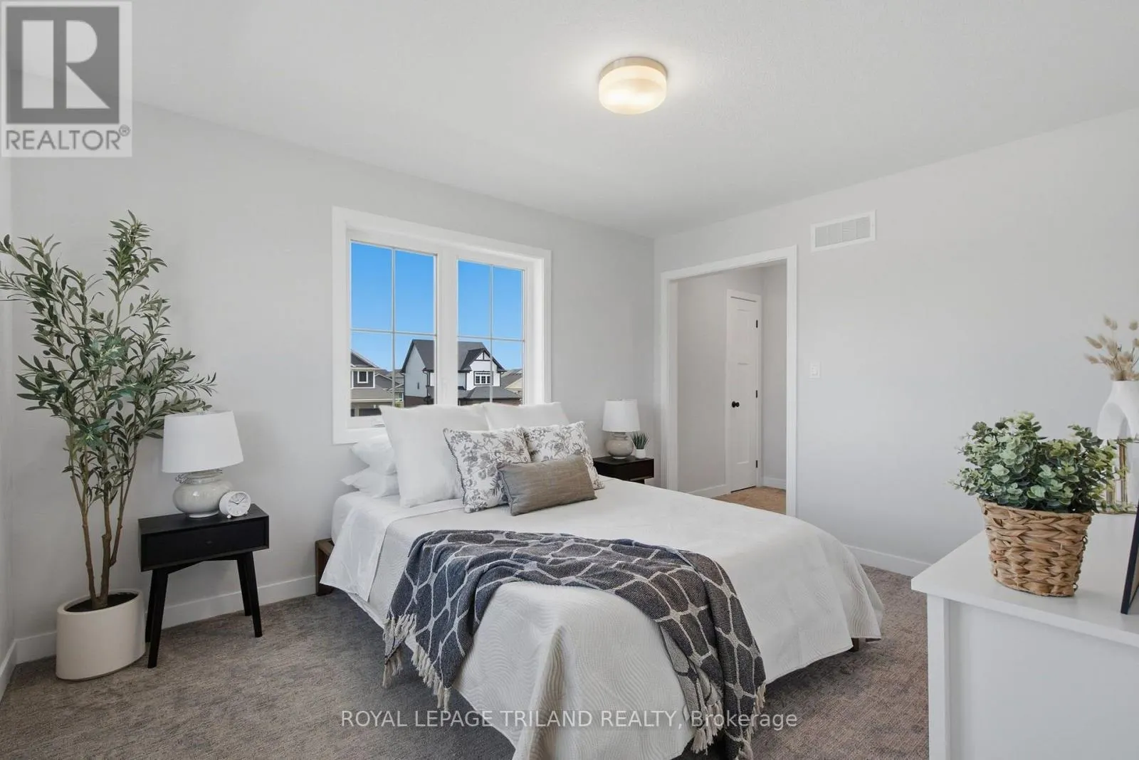 1 HAWKE LANE
