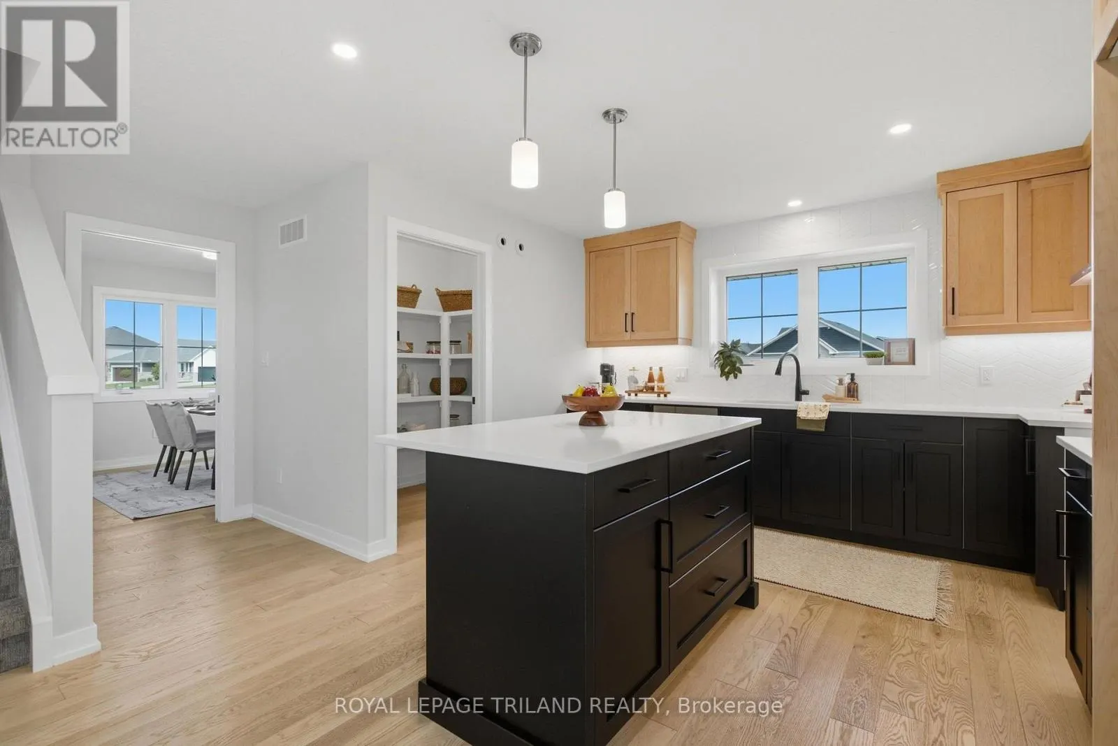 1 HAWKE LANE
