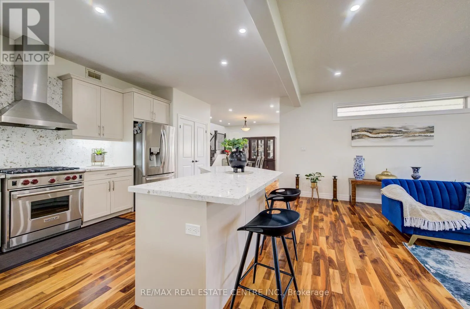 10 DEER CREEK STREET