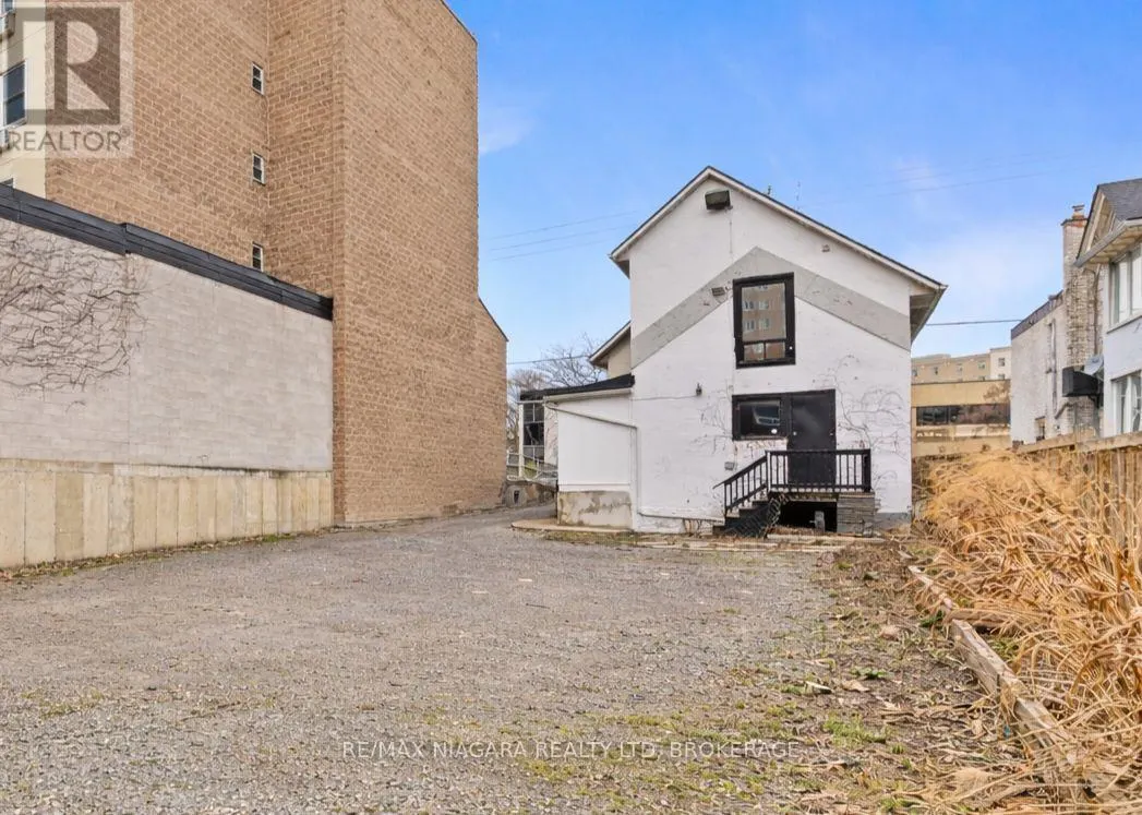 196 KING STREET