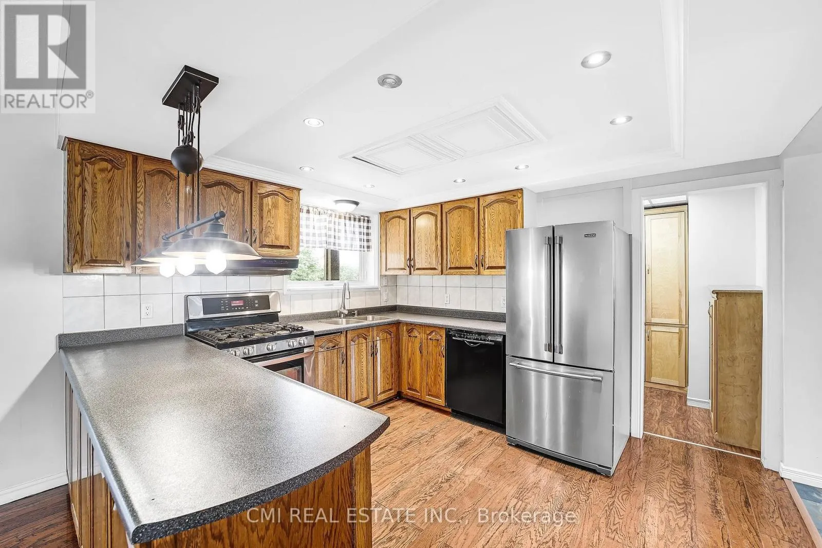 96 ELGIN STREET
