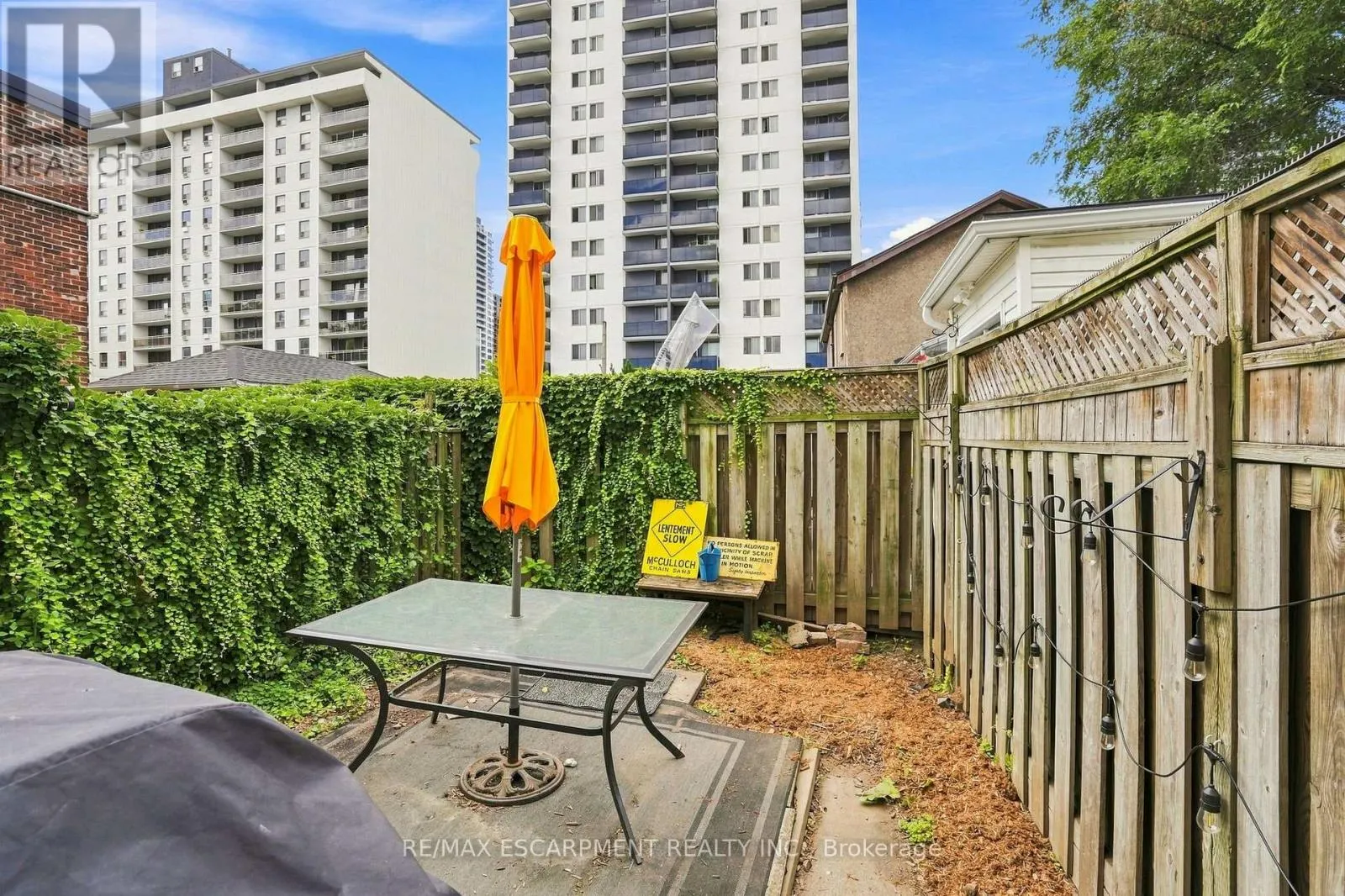 83 NAPIER STREET