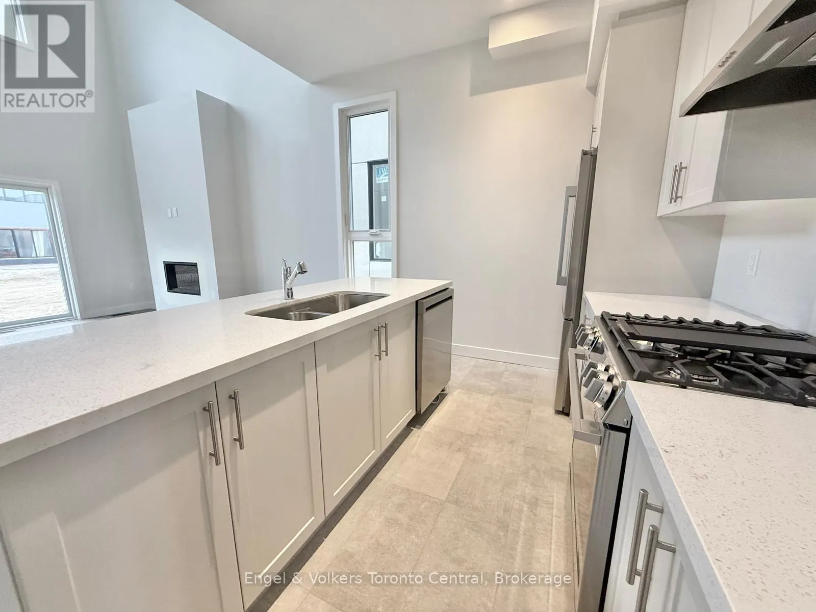111 YVONNE CRESCENT