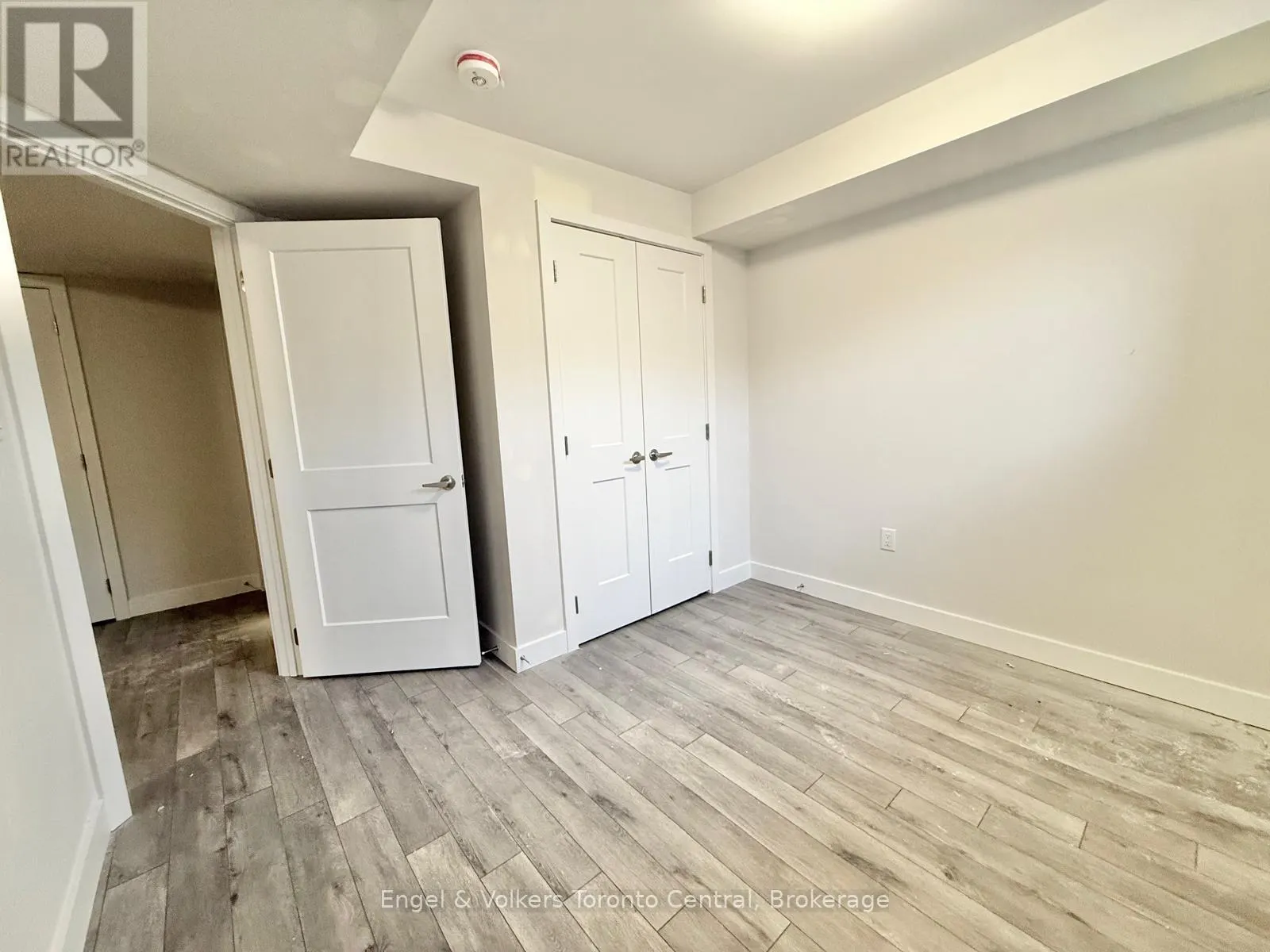 111 YVONNE CRESCENT