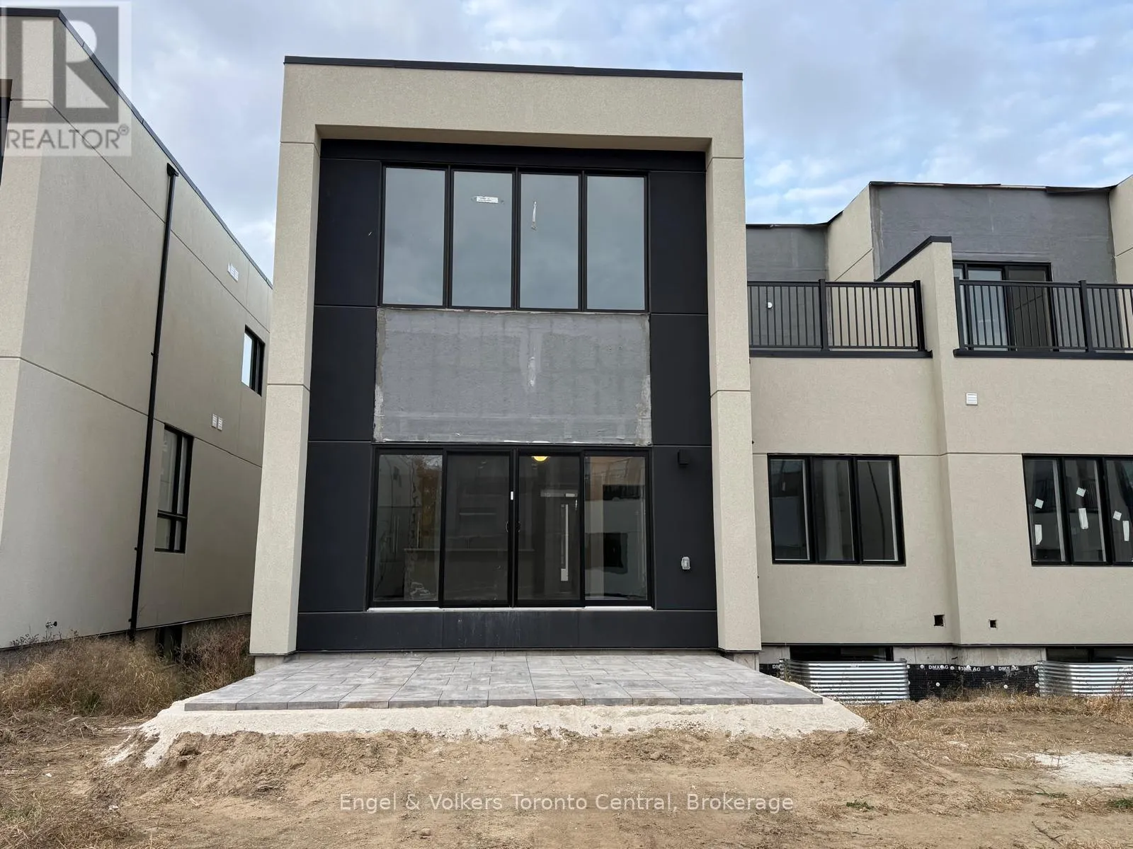 111 YVONNE CRESCENT