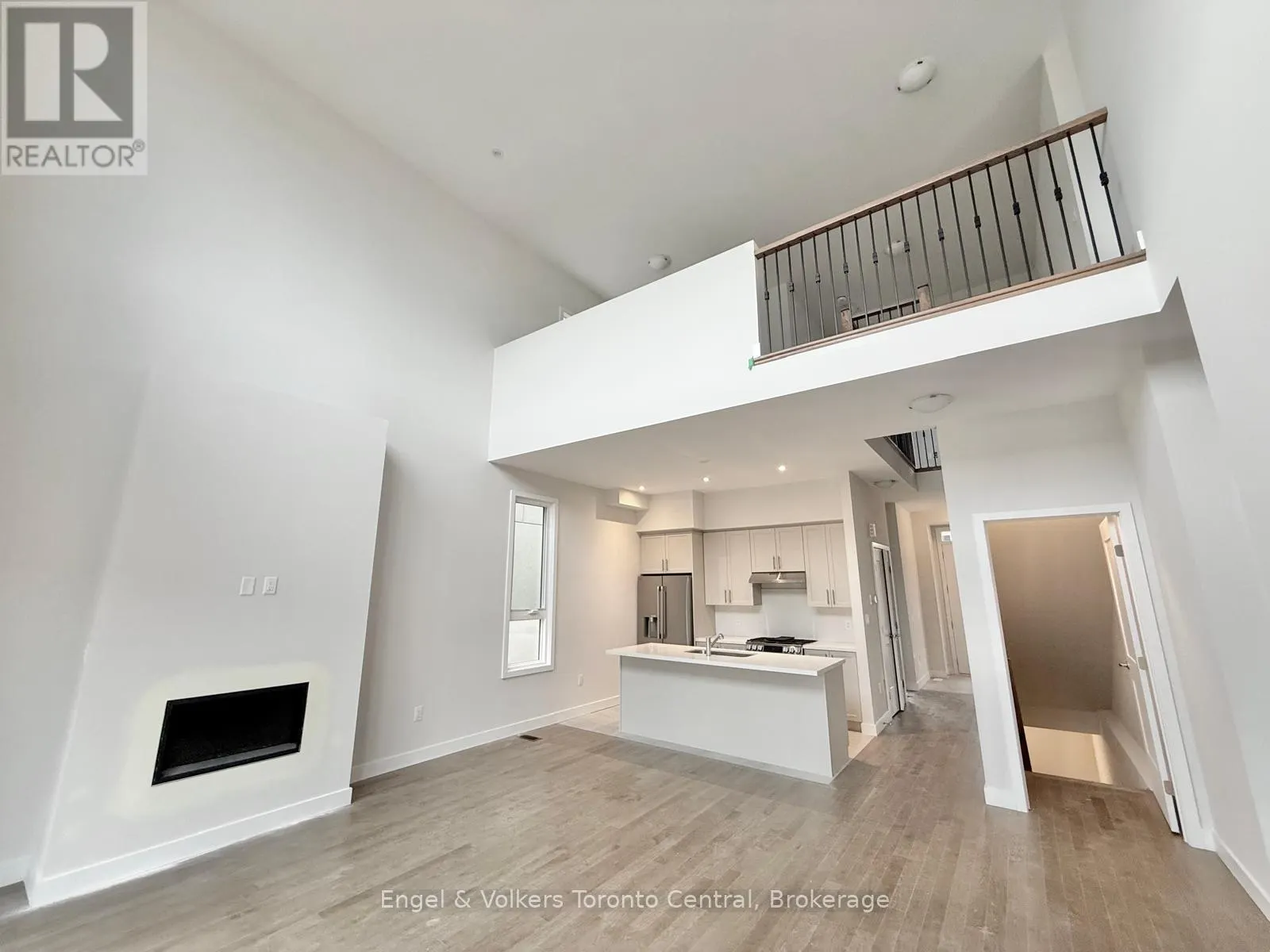 111 YVONNE CRESCENT