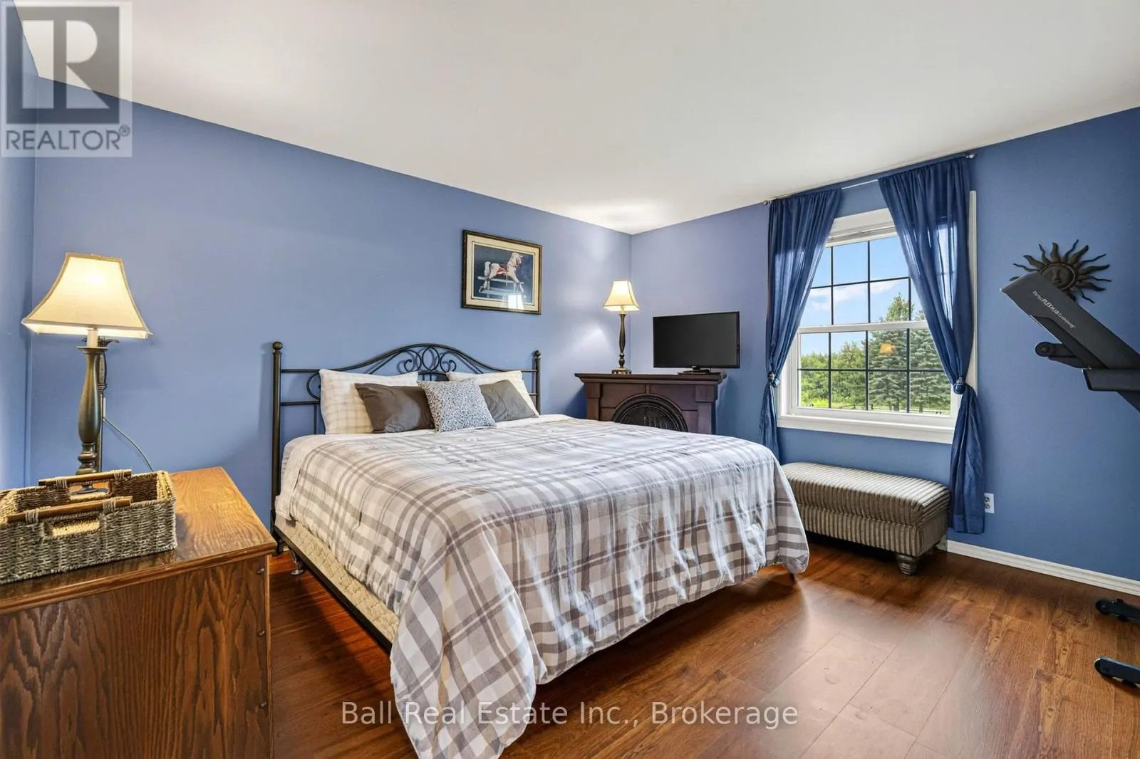 92 CRICKET HOLLOW ROAD
