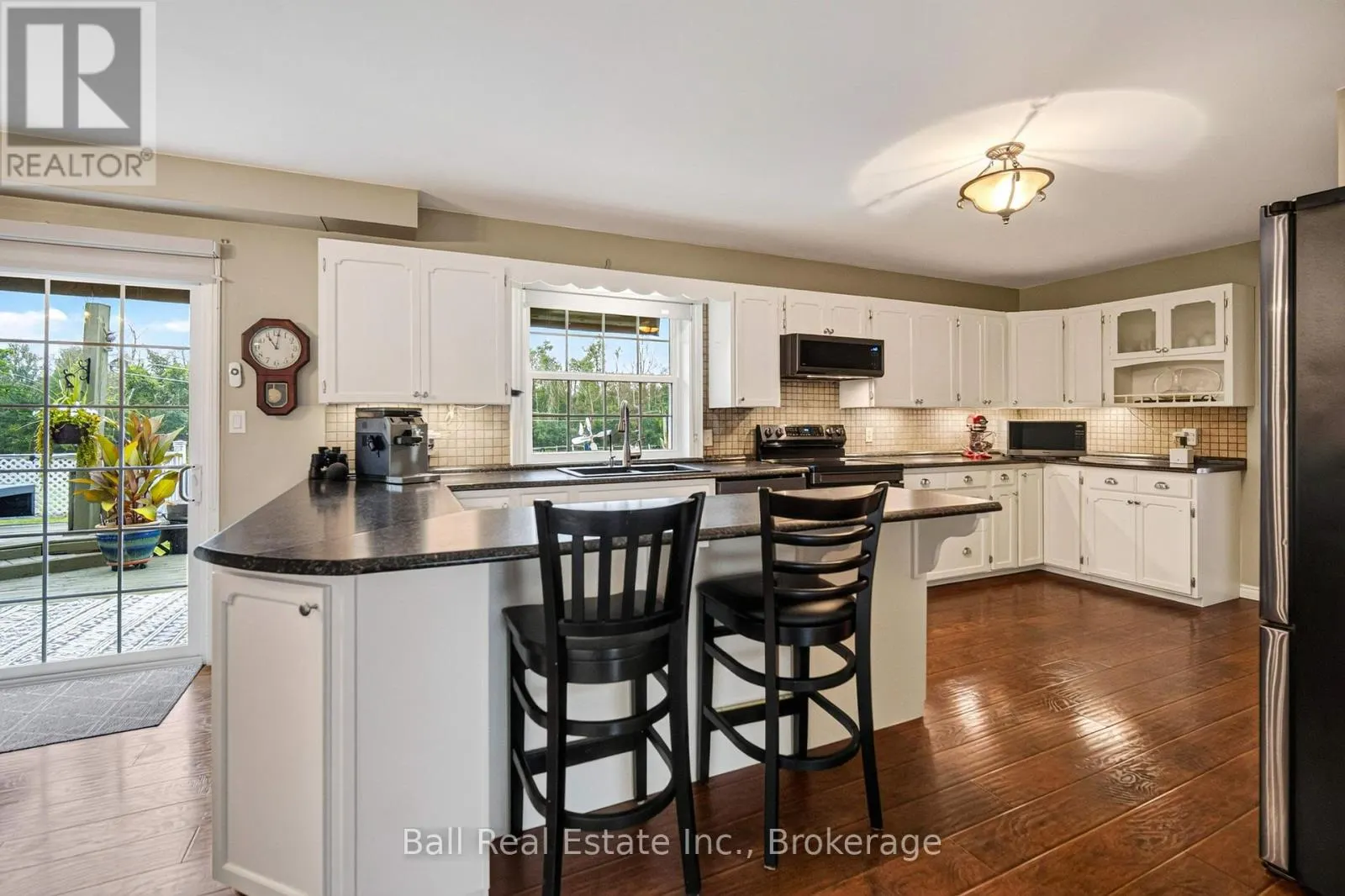 92 CRICKET HOLLOW ROAD