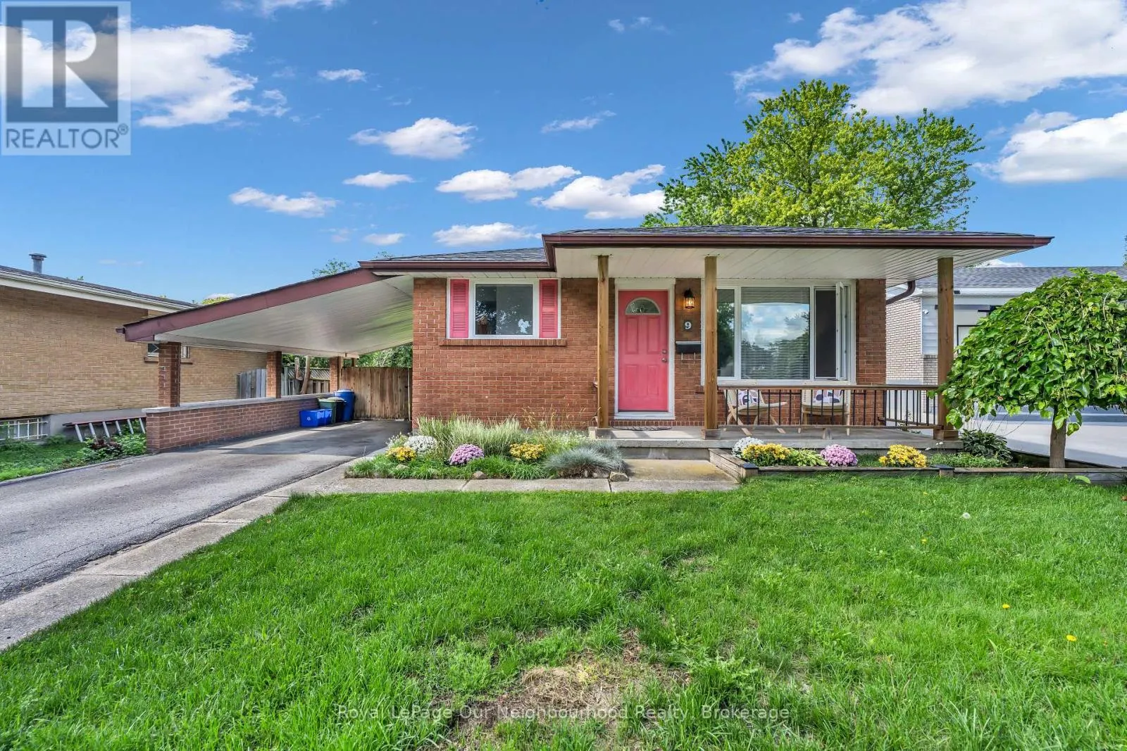 9 KENWOOD CRESCENT