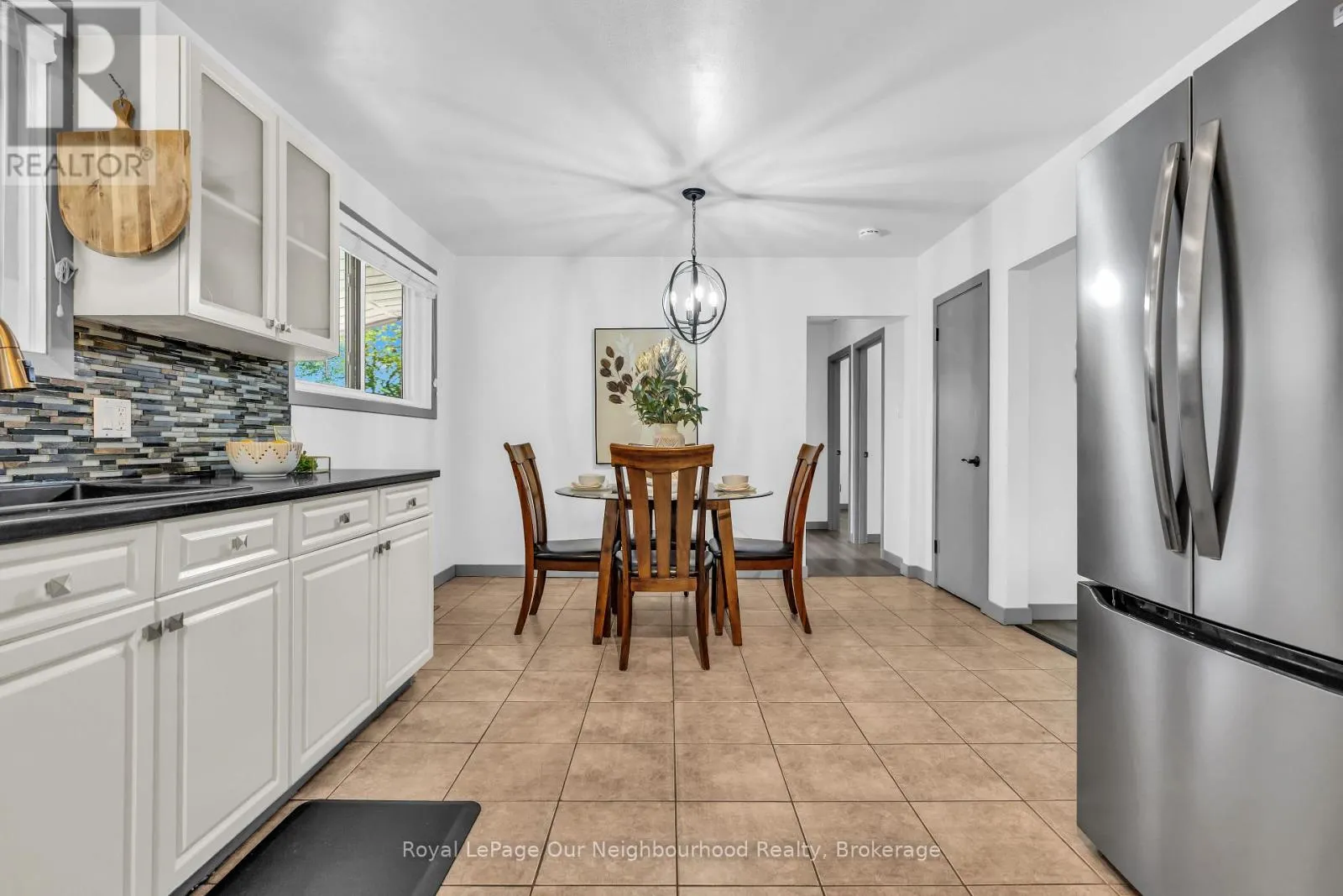 9 KENWOOD CRESCENT