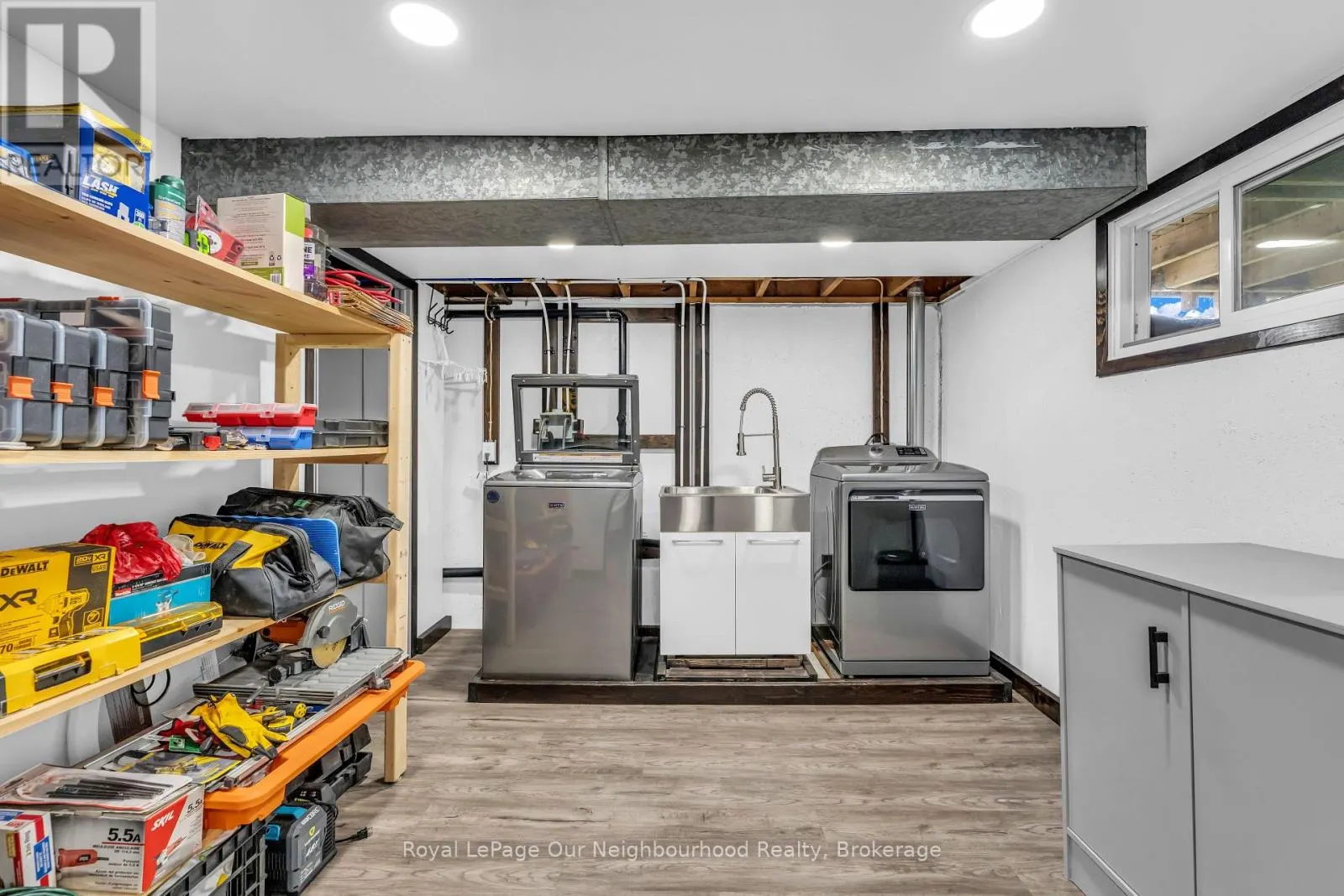 9 KENWOOD CRESCENT