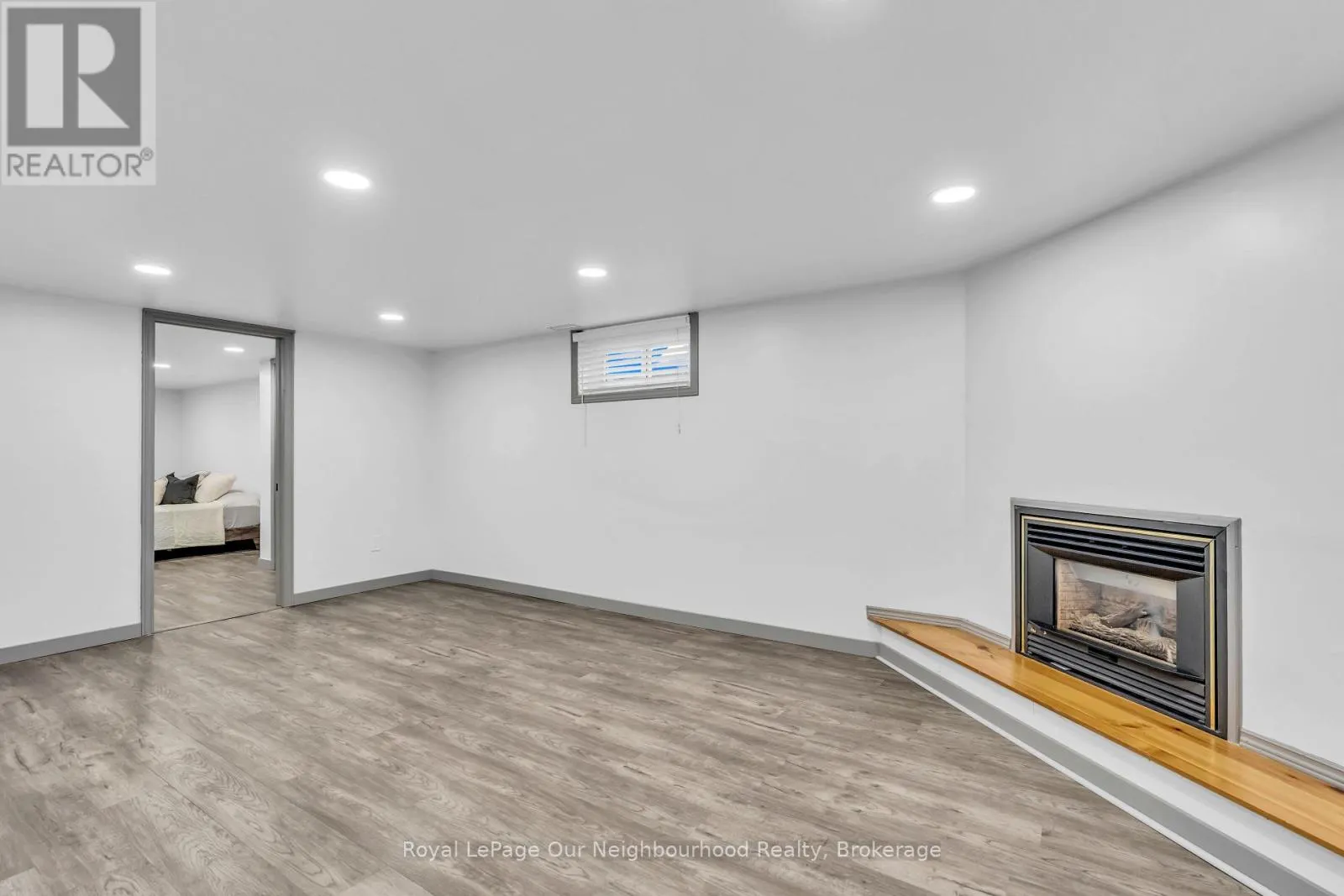 9 KENWOOD CRESCENT