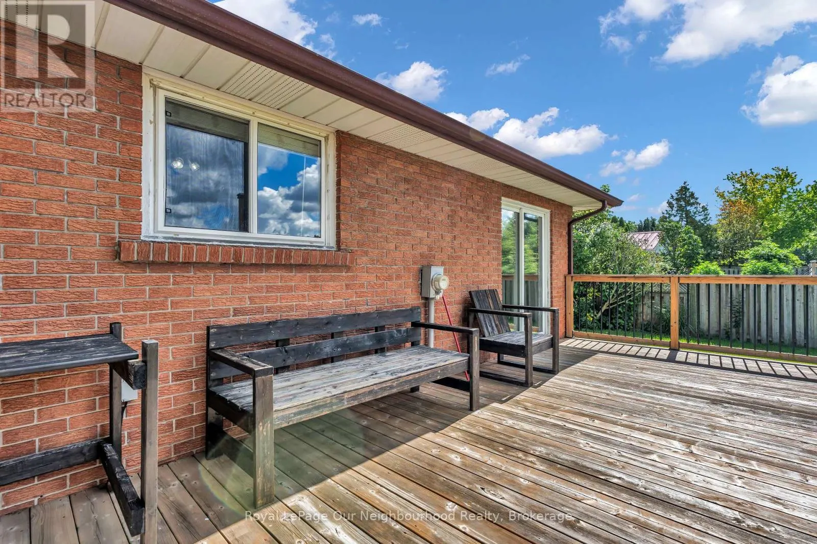 9 KENWOOD CRESCENT