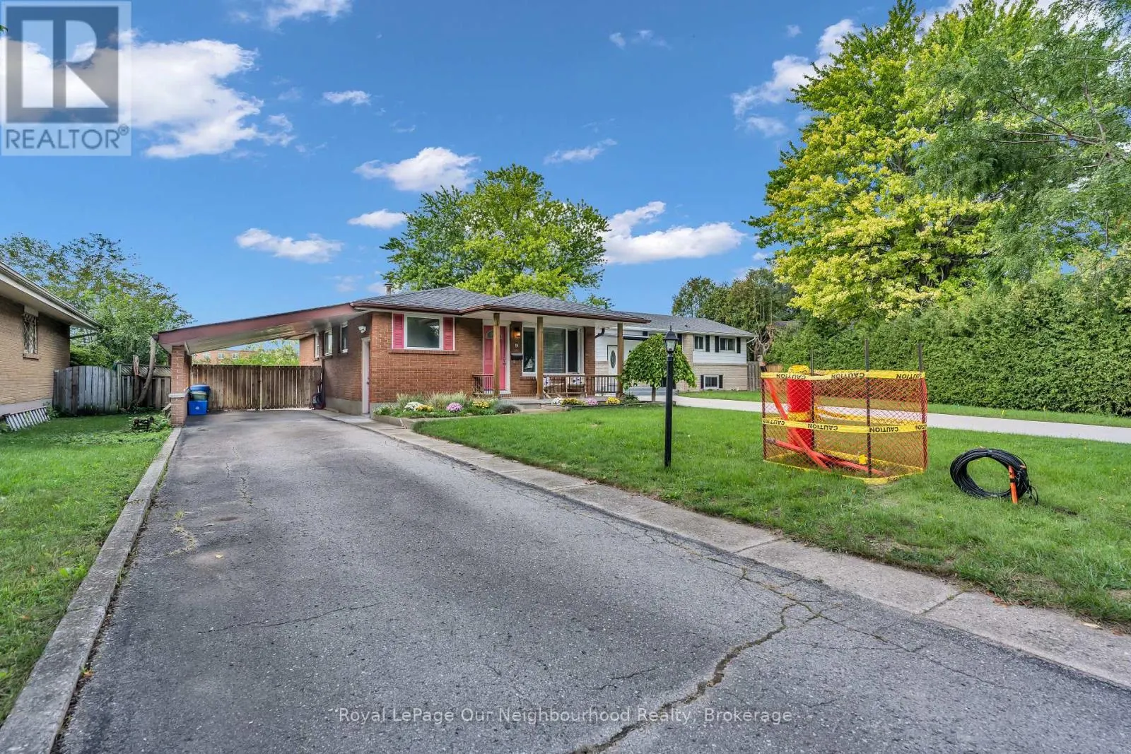 9 KENWOOD CRESCENT
