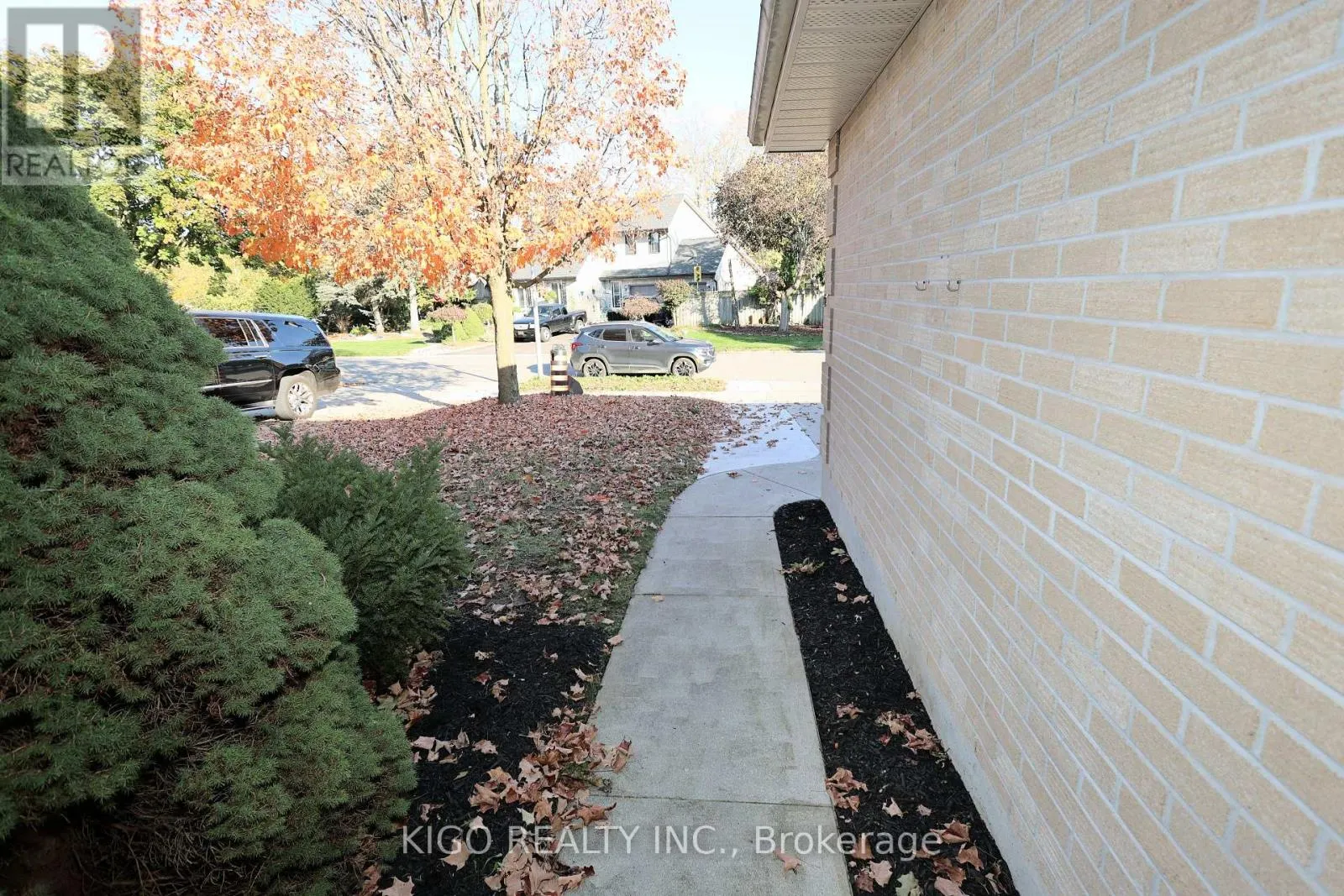 34 DUNCAN CRESCENT